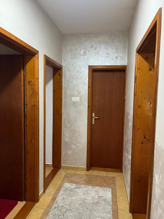 Apartment Helena Airport - 15