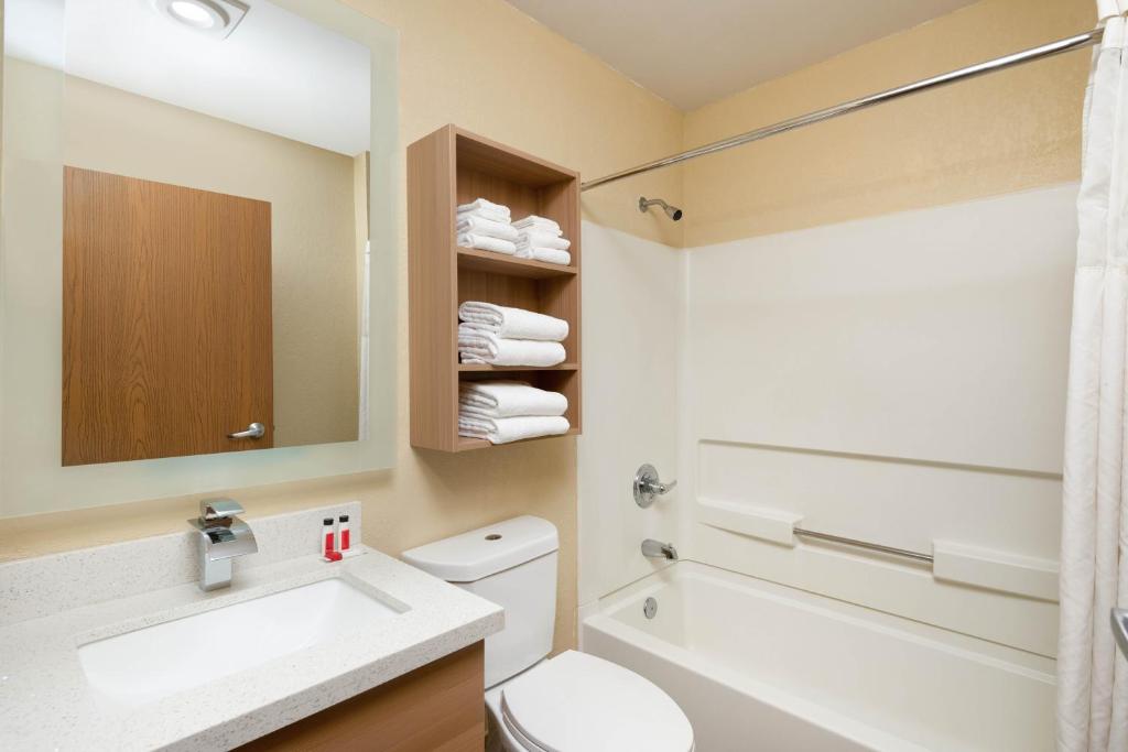 Microtel Inn & Suites by Wyndham Florence - Suite Estudio Con 2 Camas Grandes - No Fumadores