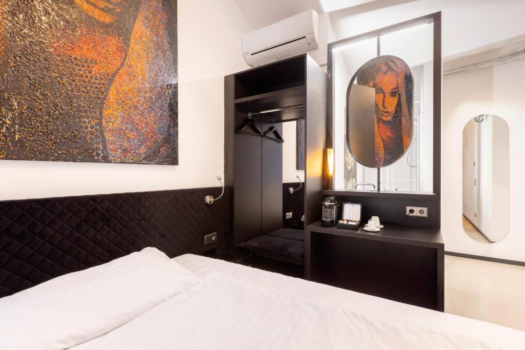 
Single Room with Queensize Bed
