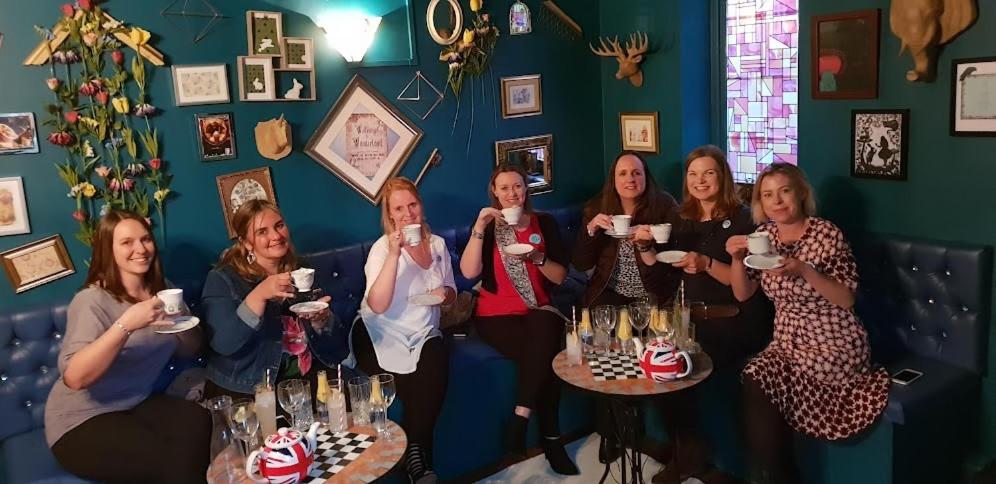 The Mad Hatter's Guestrooms - Resim 18