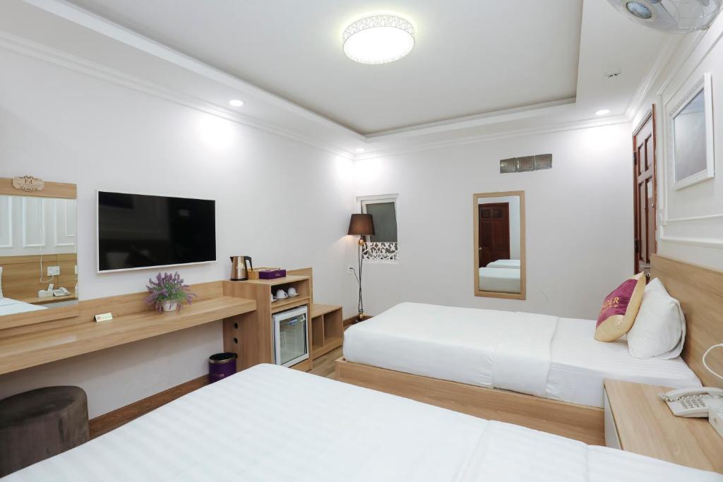 Sweet Lavender Hotel - 19