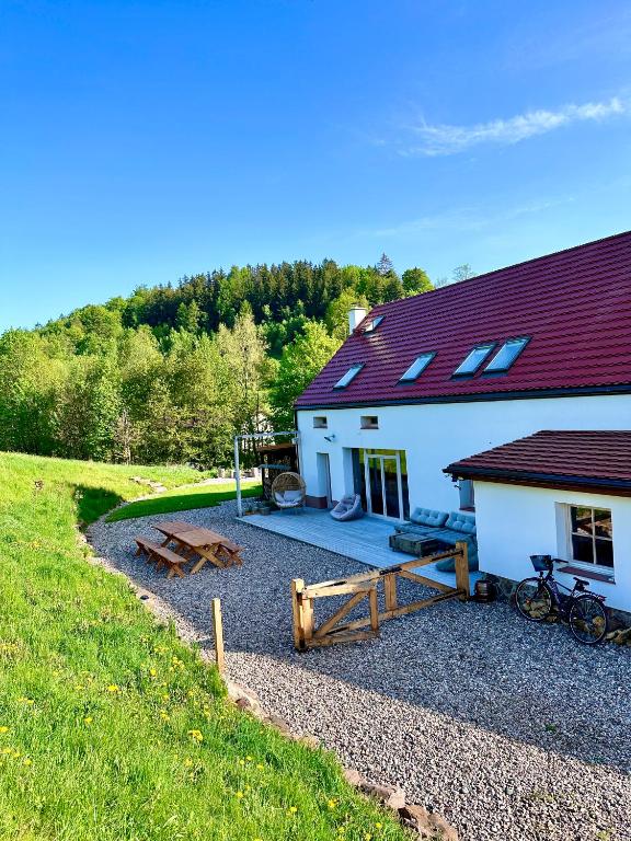Budova, v ktorej sa farma nachádza