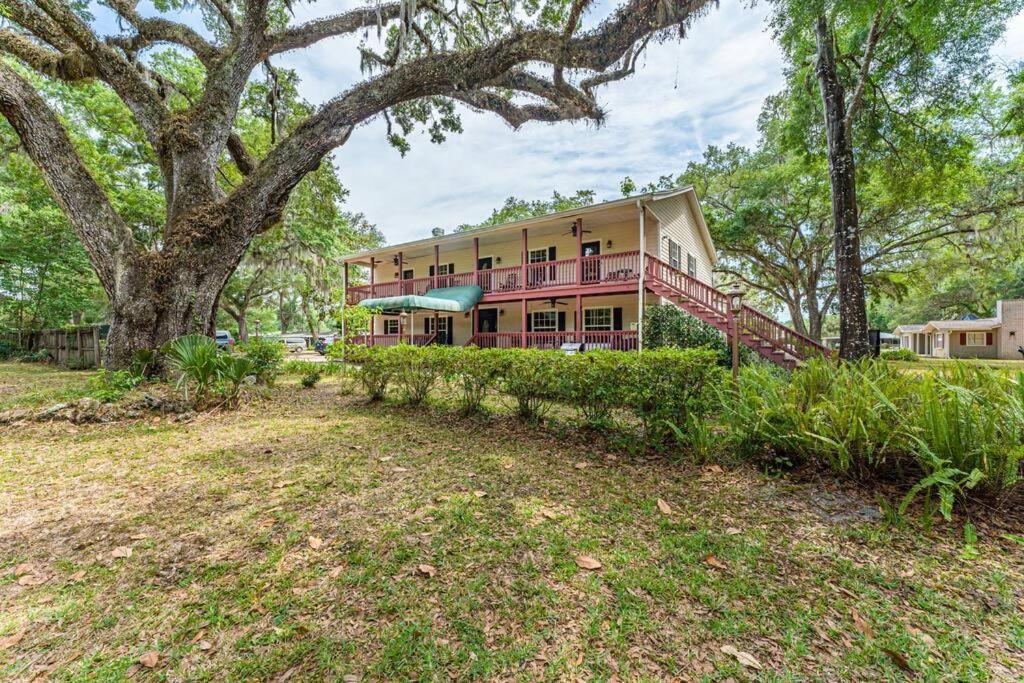 Entire Boutique Hotel walking distance to river, Homosassa (updated
