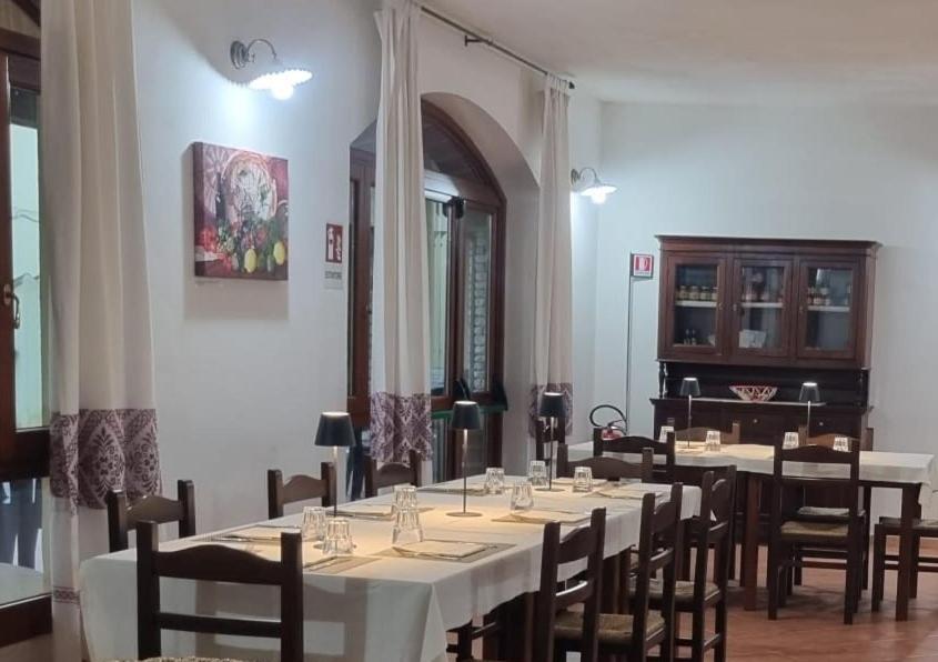 Restaurace v ubytování Albergo Diffuso Il Mandorlo