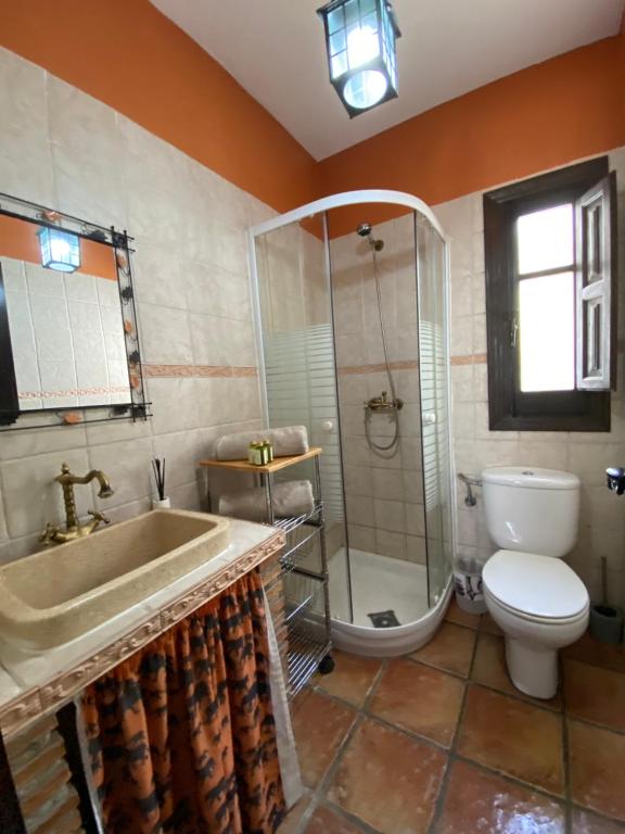 Kúpeľňa v ubytovaní Cortijo Peña Blanca