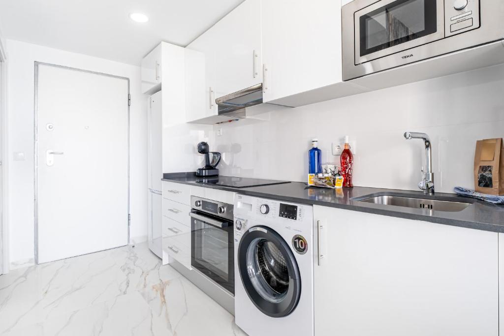 Eurotennis Paradise Beach Apartments, Villajoyosa – Precios ...
