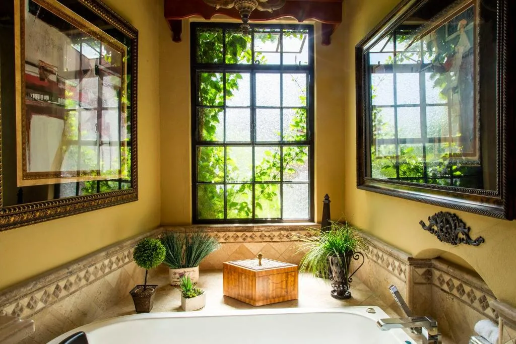 Apartment with Garden View