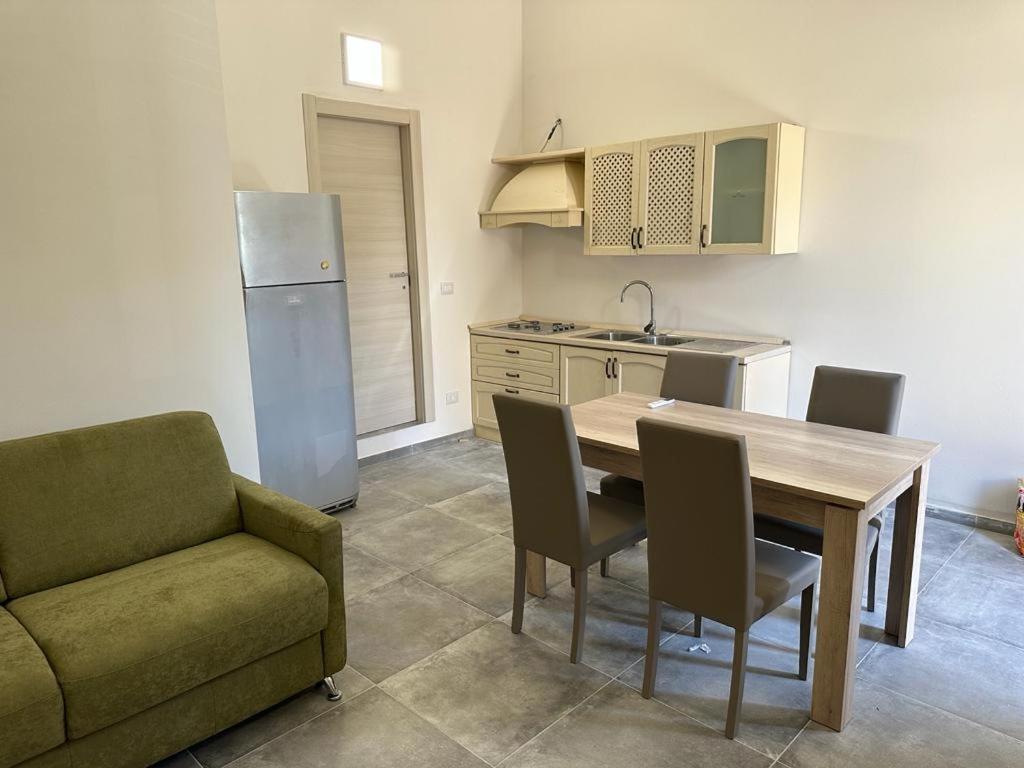 Η κουζίνα ή μικρή κουζίνα στο ACERI HOUSE