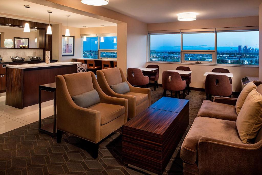 Sheraton Cavalier Calgary Hotel - Resim 31