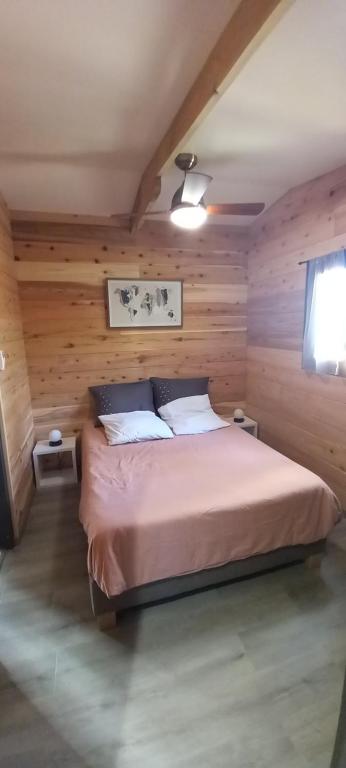 Postel nebo postele na pokoji v ubytování Bungalow de Coco