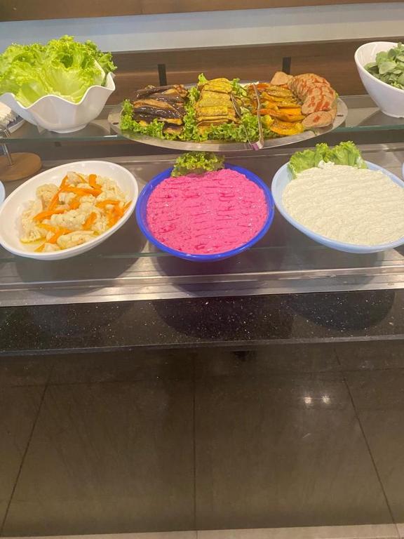 Jídlo v hotelu nebo okolí