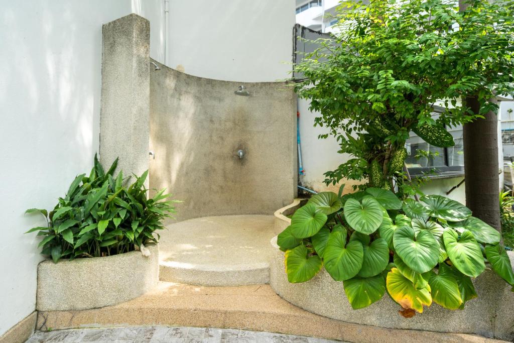 Patong Central Residence & Apartment - Resim 35