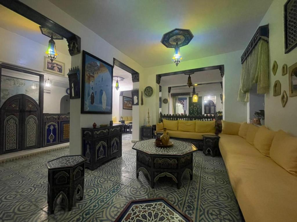 Istumisnurk majutusasutuses Hôtel Al Kalaa