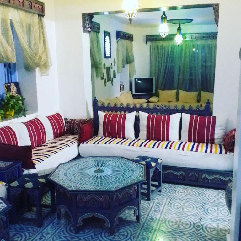 Istumisnurk majutusasutuses Hôtel Al Kalaa