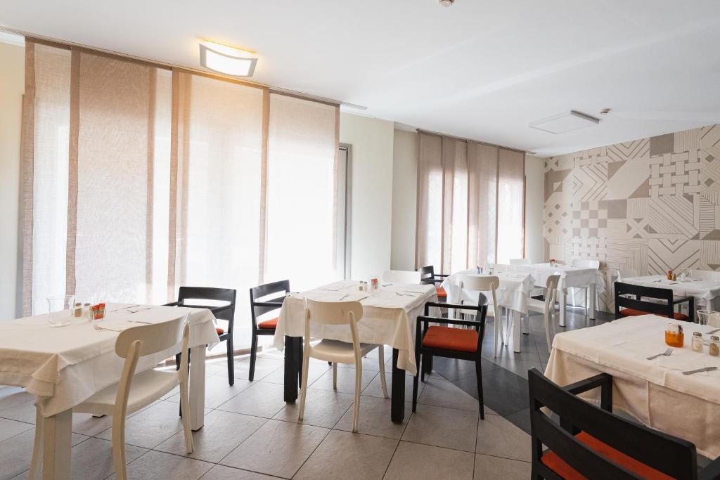 Posezení v ubytování Parini Hotel