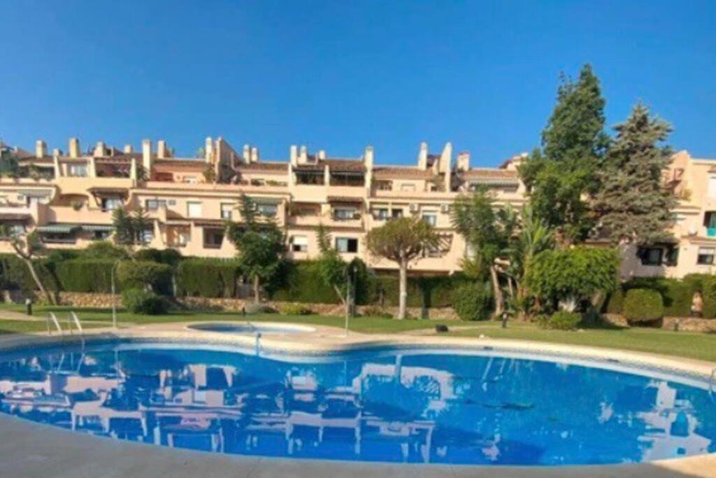 Lovely 3 bedroom apartment with pool, Estepona Aktualisierte Preise