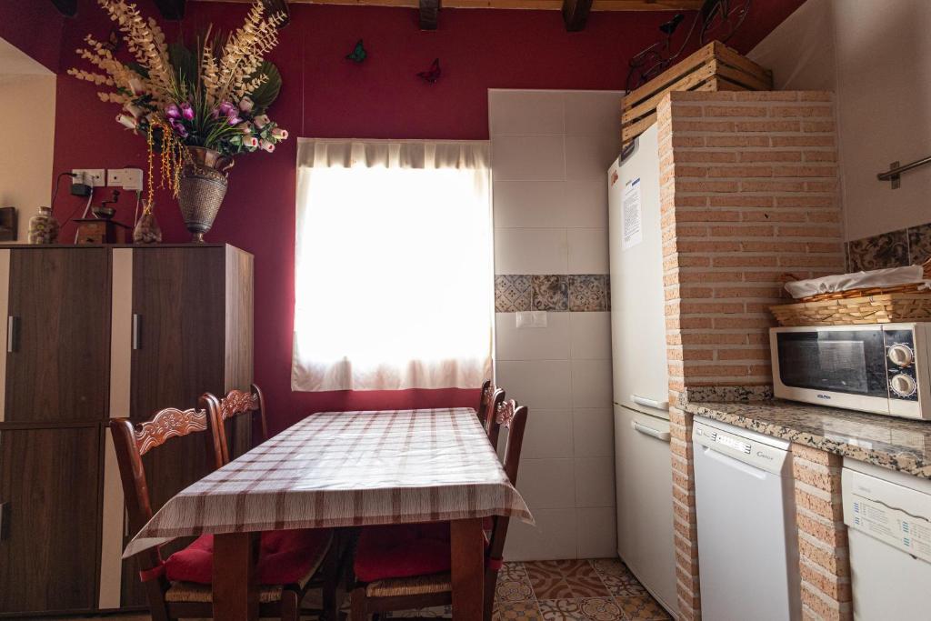 Kuchyň nebo kuchyňský kout v ubytování Casa El tio Daniel,,,,,,ahora con SPA