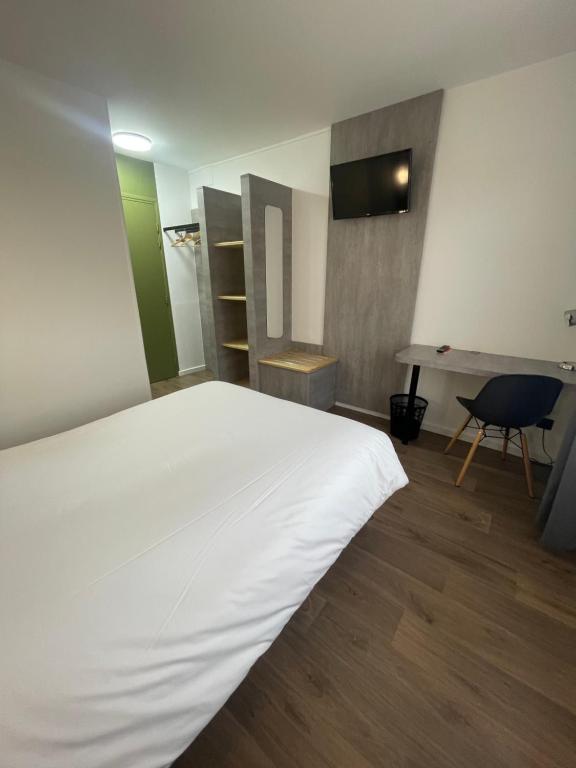 Postel nebo postele na pokoji v ubytování Hotel Castel