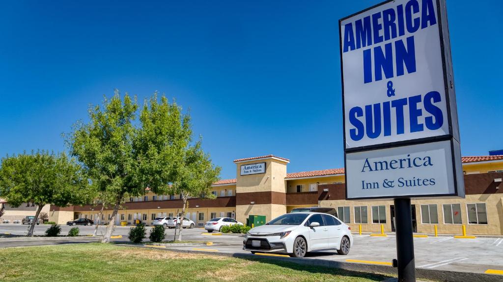 America Inn & Suites photo