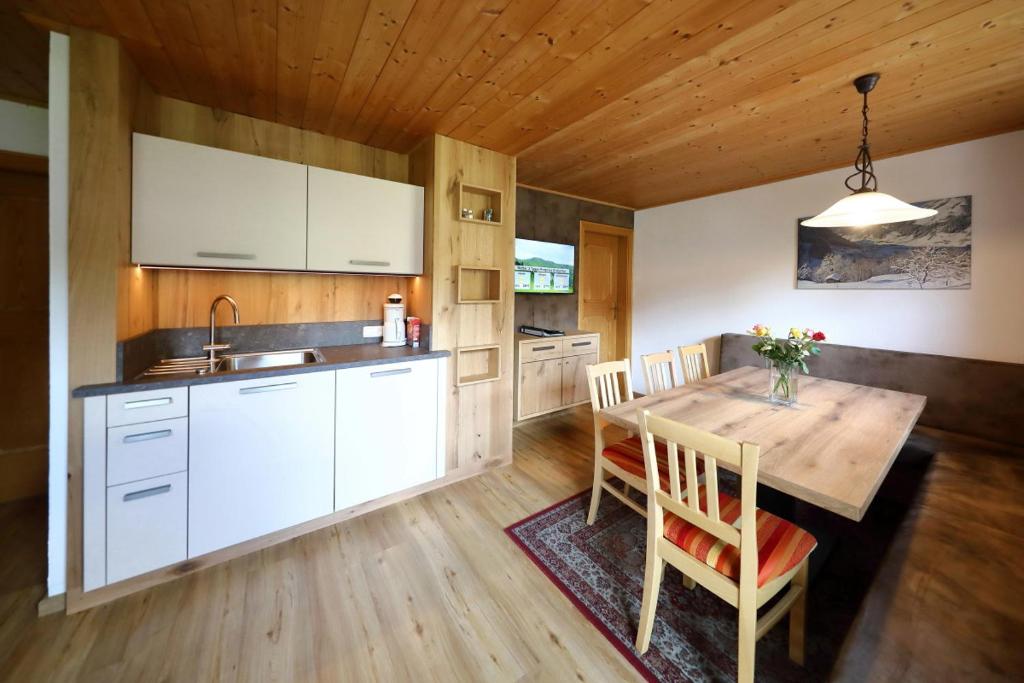 Kuchyňa alebo kuchynka v ubytovaní Appartements Wirnsperger