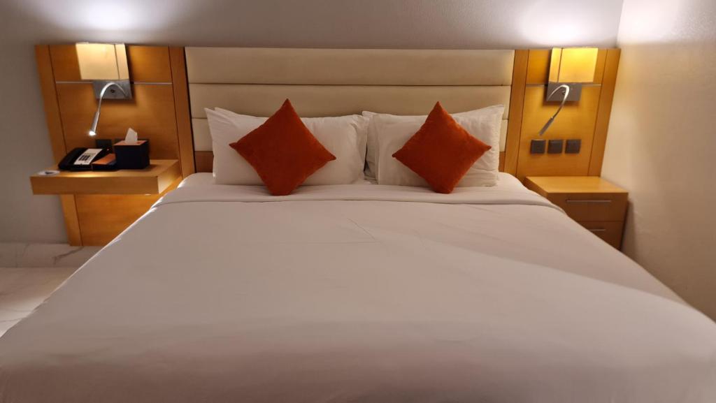 Mena Holiday Beach Resort Half Moon - Deluxe King Room - No Fumadores