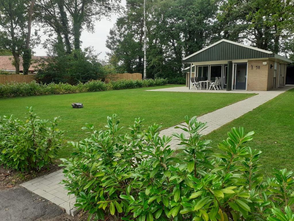 Bungalow/vakantiehuis op park Bavelds Dennen, Denekamp (bijgewerkte