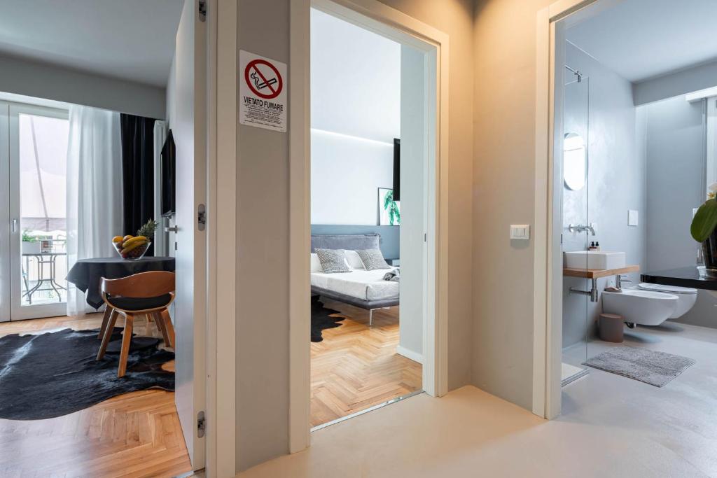 A bathroom at Officine Cavour - Appartamenti la Quercia