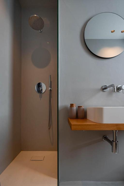A bathroom at Officine Cavour - Appartamenti la Quercia