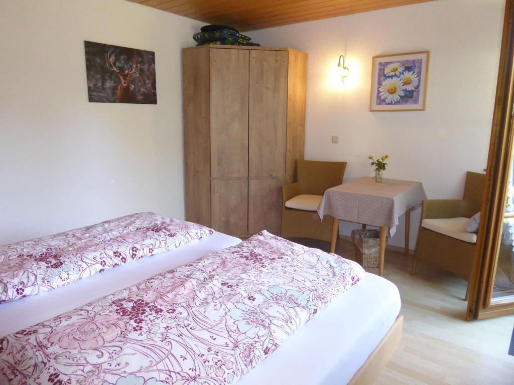 Postel nebo postele na pokoji v ubytování Apartment in Black Forest near Ski Lift