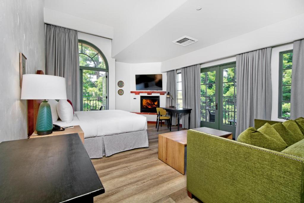 Hotel Los Gatos photo