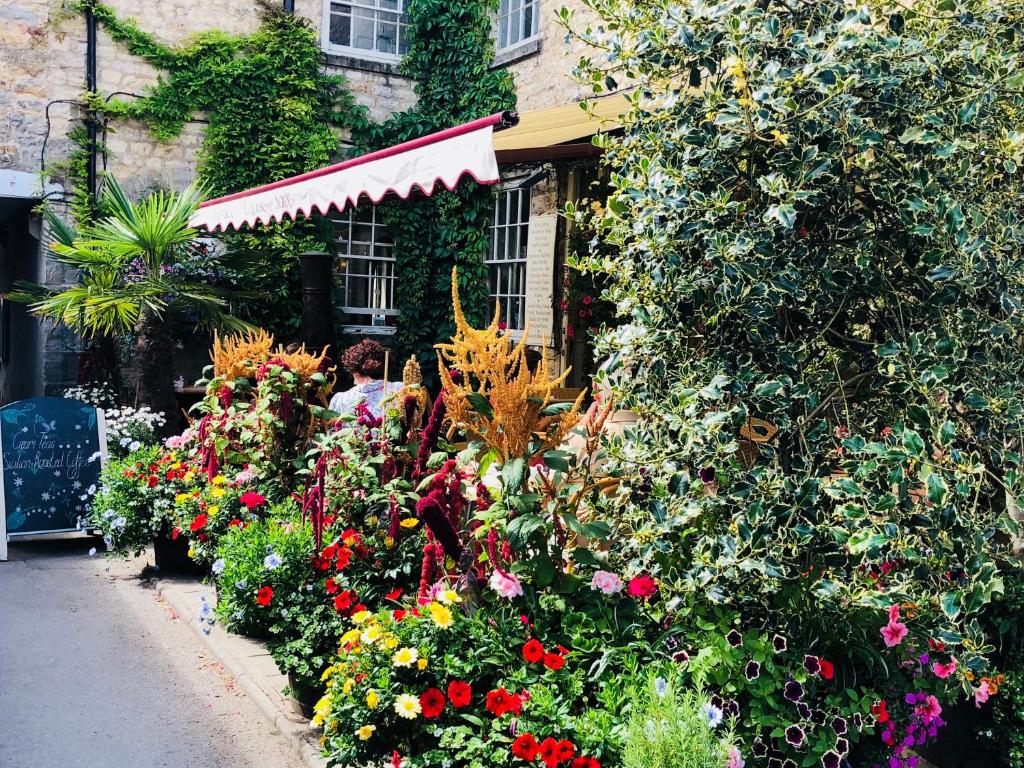 Porters Coffee Shop and B&B 5