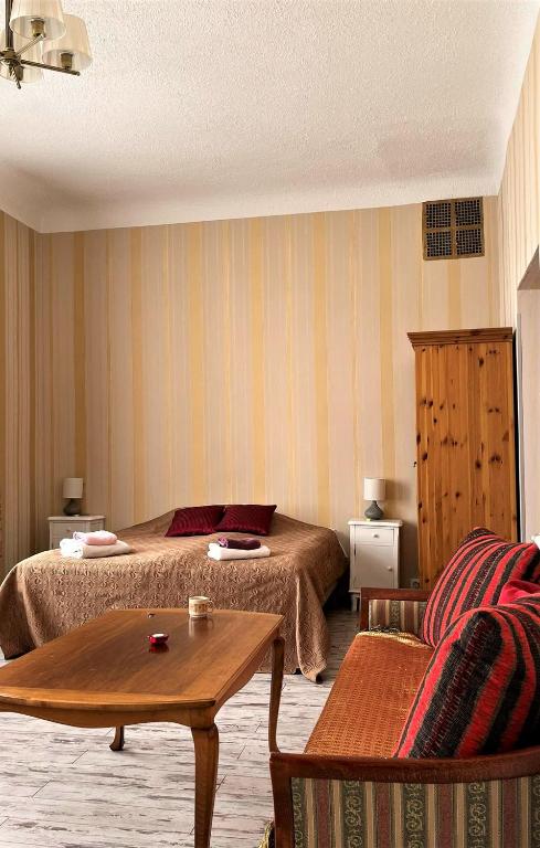 Godart Rooms Guesthouse - Quarto Duplo Grande Com Vista Cidade