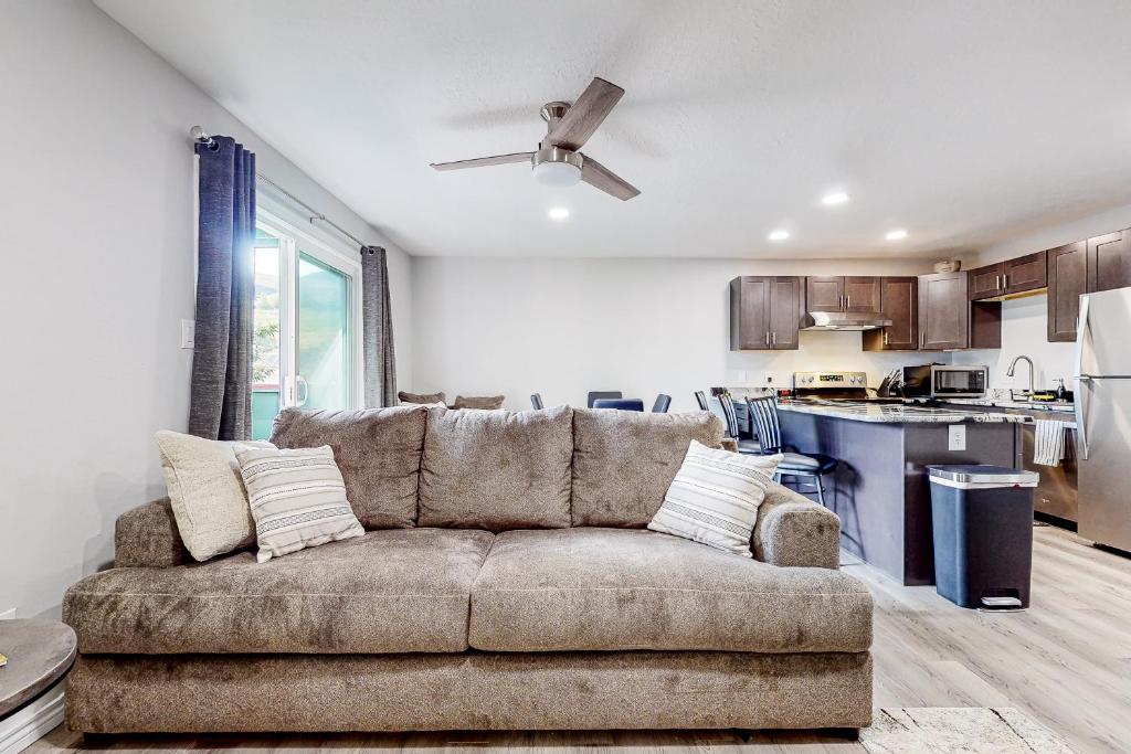 Η κουζίνα ή μικρή κουζίνα στο Cozy Colorado Condo