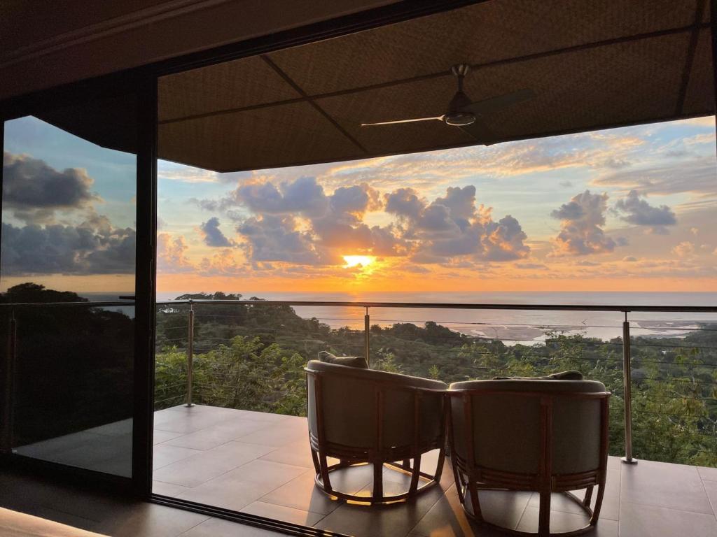 غرفة فيلا مطلة على البحر