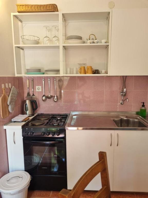 Kuchyň nebo kuchyňský kout v ubytování Apartments Kero NEW value 2023 fully AC