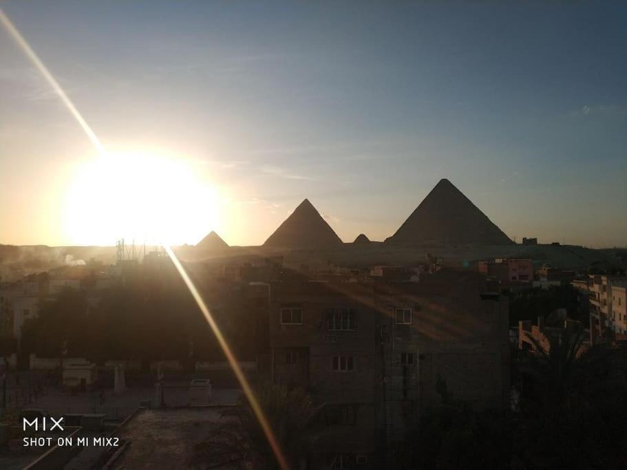 Magical Pyramids View Apartment
