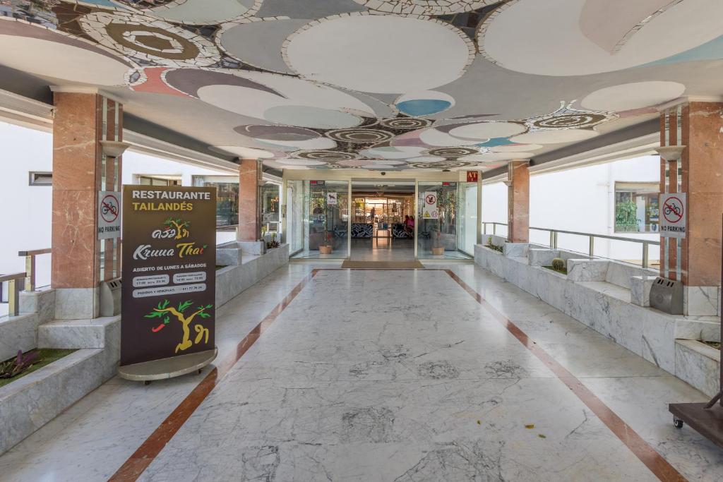 Vstupní hala nebo recepce v ubytování Lightbooking Las Arenas Playa del Ingles