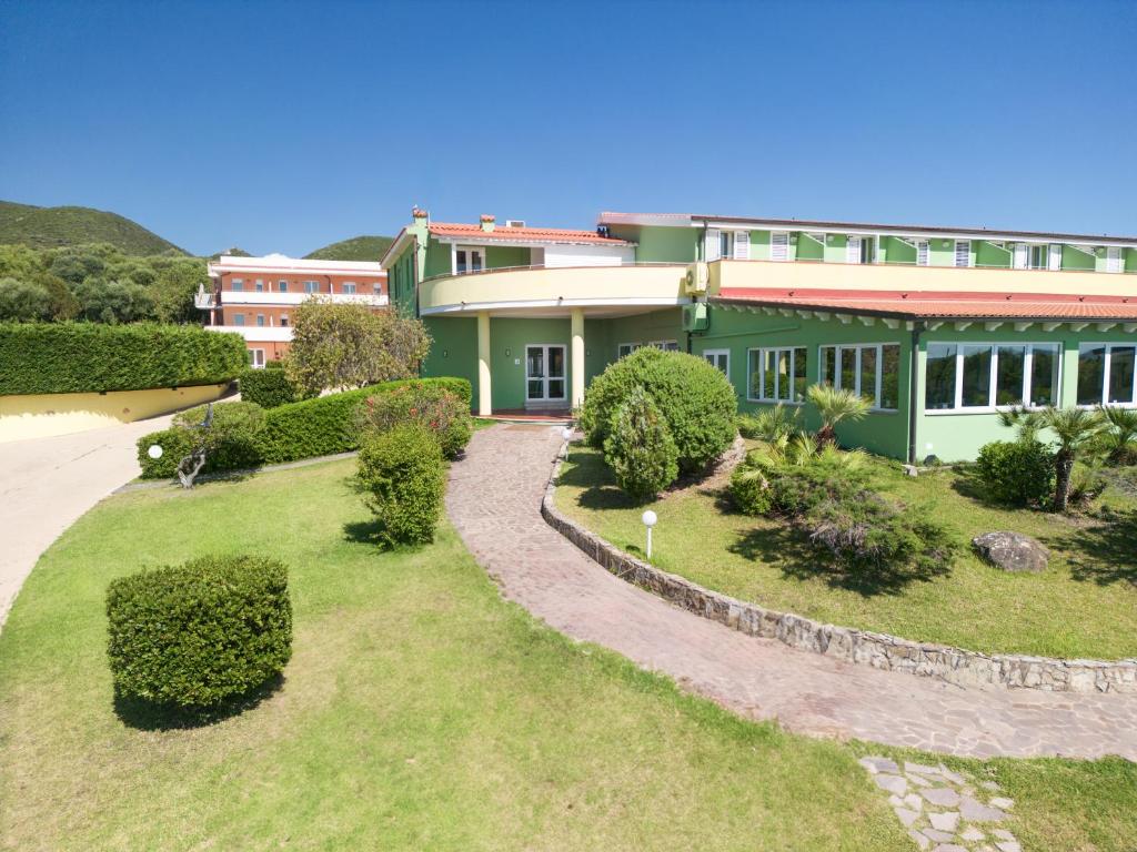 Zahrada ubytování Lu' Hotel Porto Pino