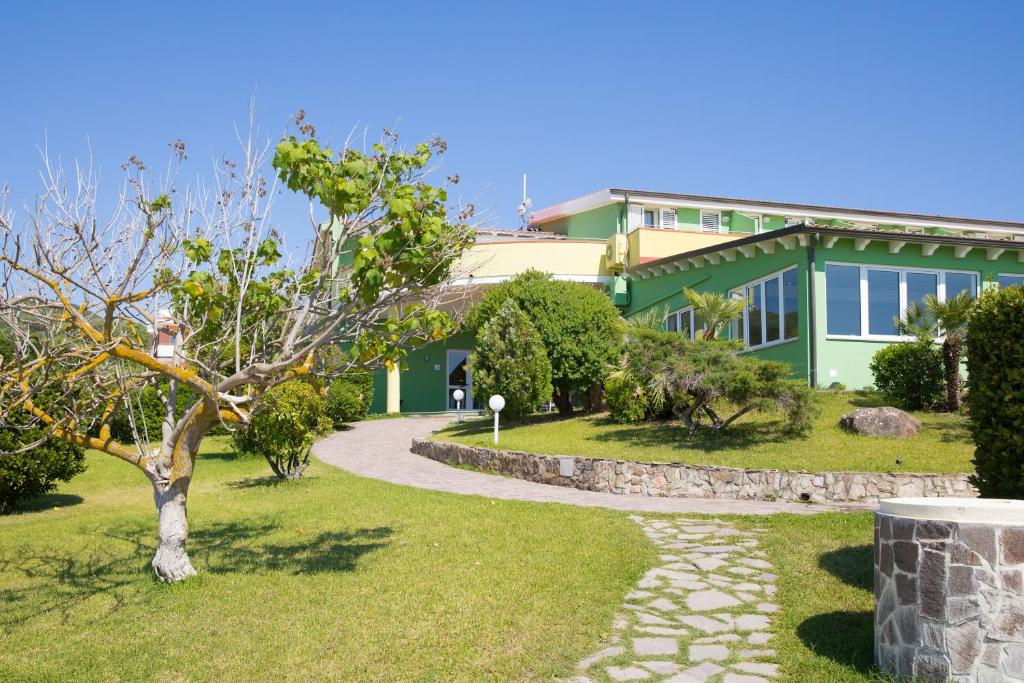 Zahrada ubytování Lu' Hotel Porto Pino