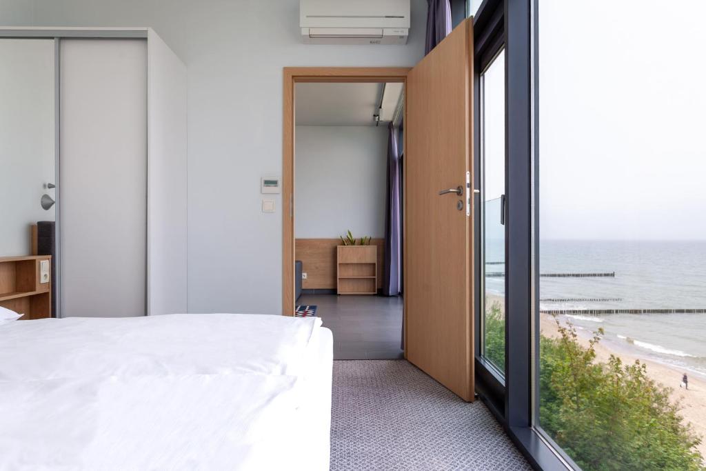 Boulevard Ustronie Morskie by Zdrojowa - Lux Apartment (Two-Bedroom Suite)