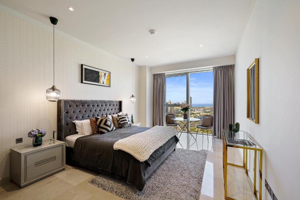 Fotografie z fotogalerie ubytování Manzil - Luxury 3BR in Taj Residencies with Golf Course and Dubai Skylines Views v Dubaji