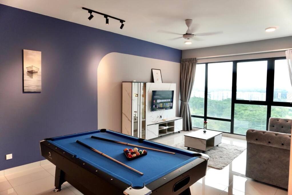 Midvalley Mosaic3BR Pooltable Bathtub By Our Stay, Johor Bahru (updated