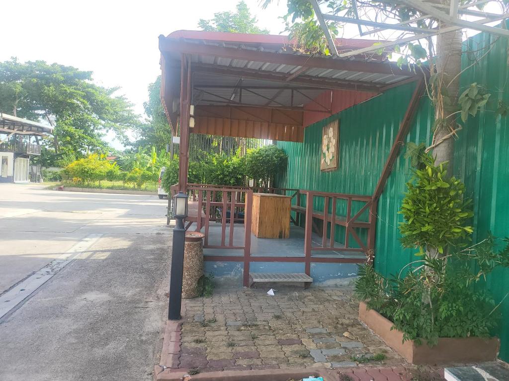 EKALUK PLACE INN - Resim 11