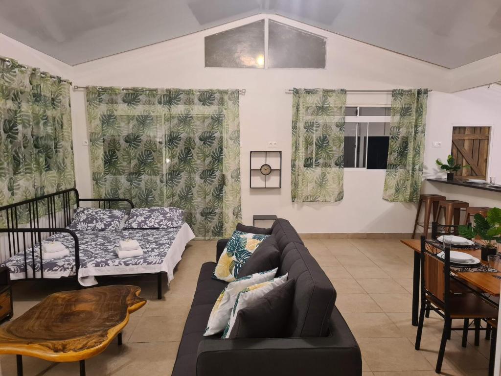 Taharu'u Guest House By The Beach - photo 4 - Tahiti, Polynésie