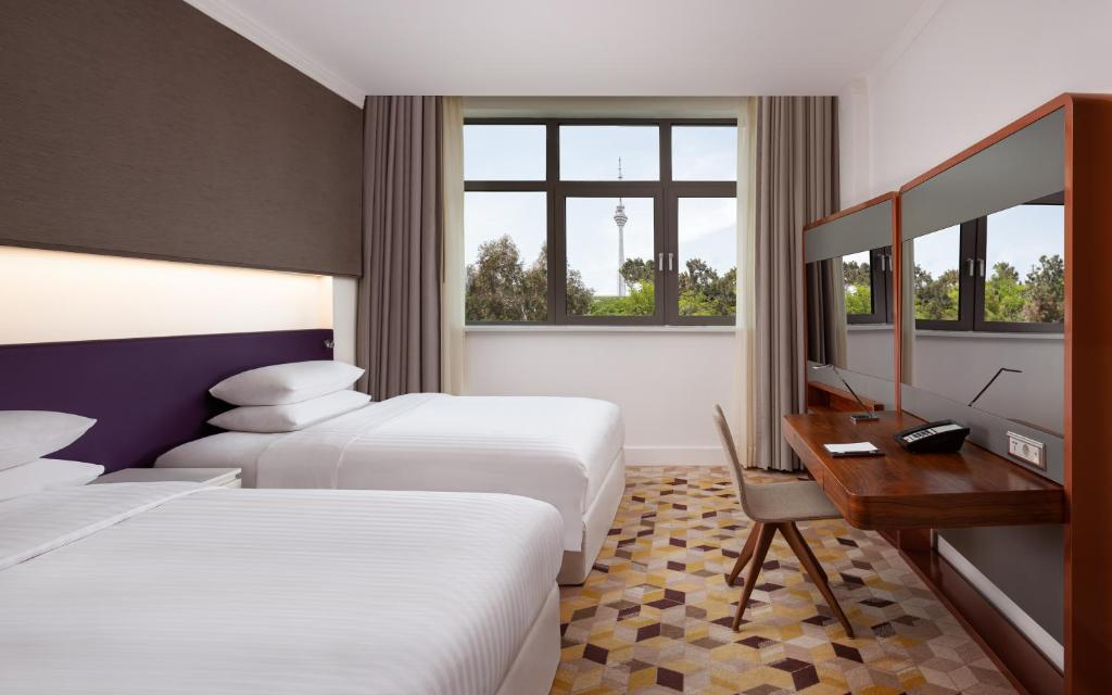 Sheraton Baku Intourist - Guest Room With 2 Twin/Single Bed(s), Garden View