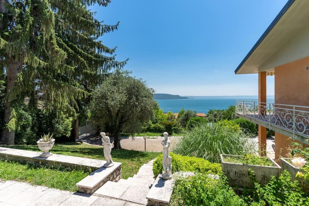 Táj Show holiday homes közelében