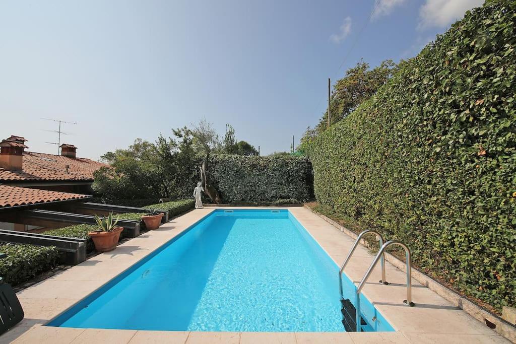 The swimming pool at or close to Casa Belvedere