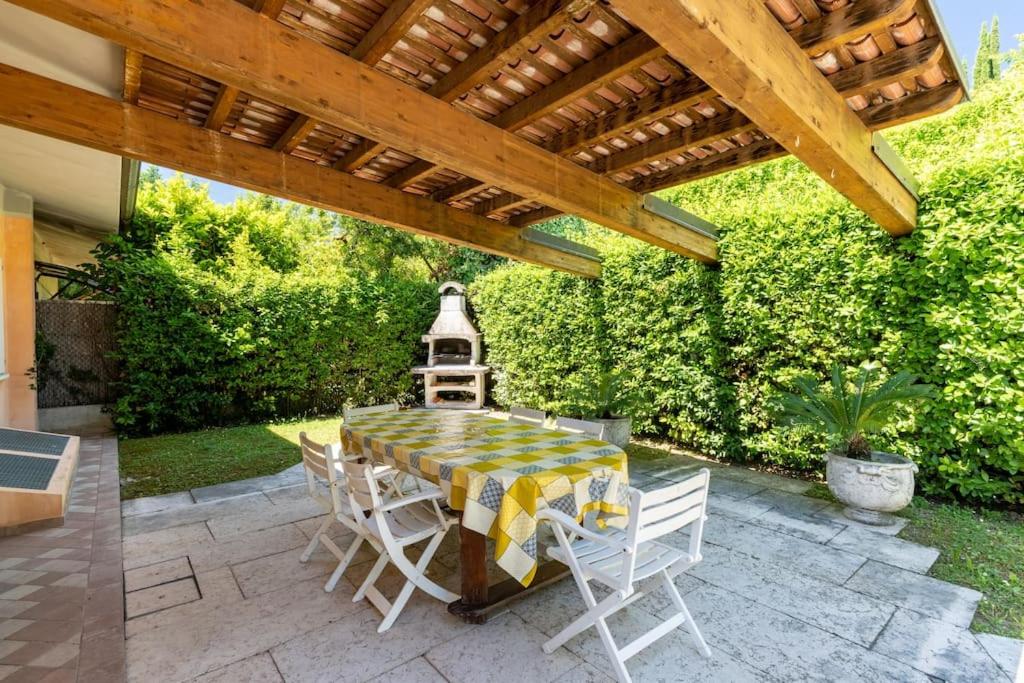 A garden outside Casa Belvedere