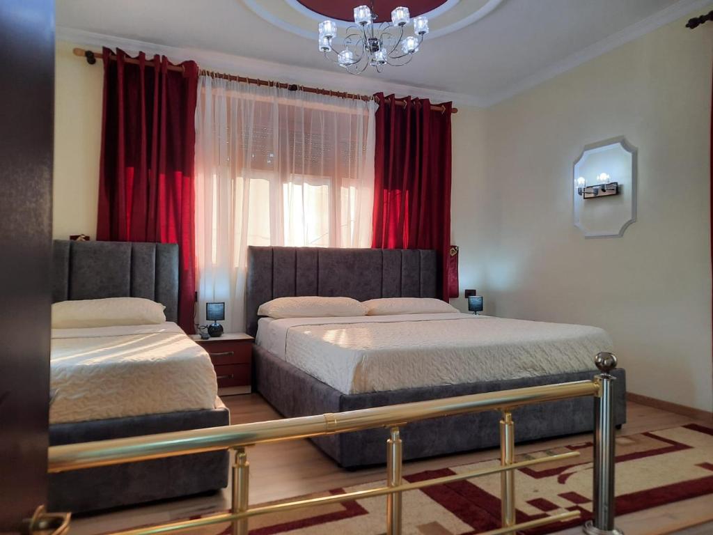 Postel nebo postele na pokoji v ubytování VILLA 53