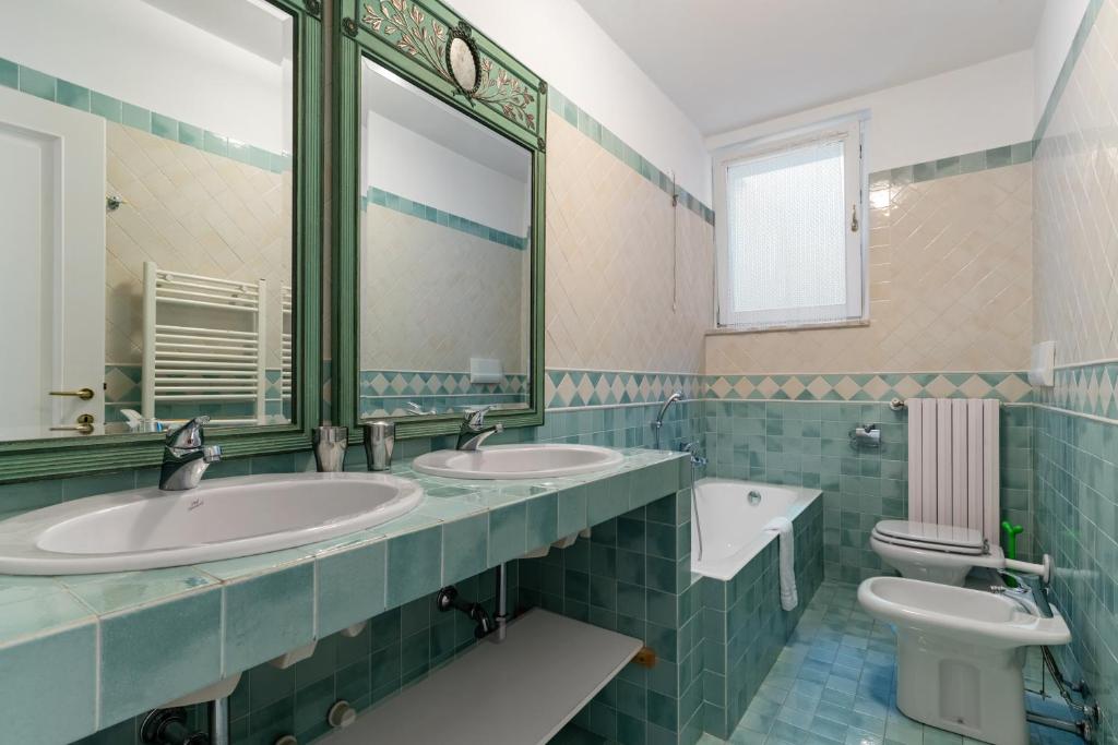 A bathroom at Casa Belvedere